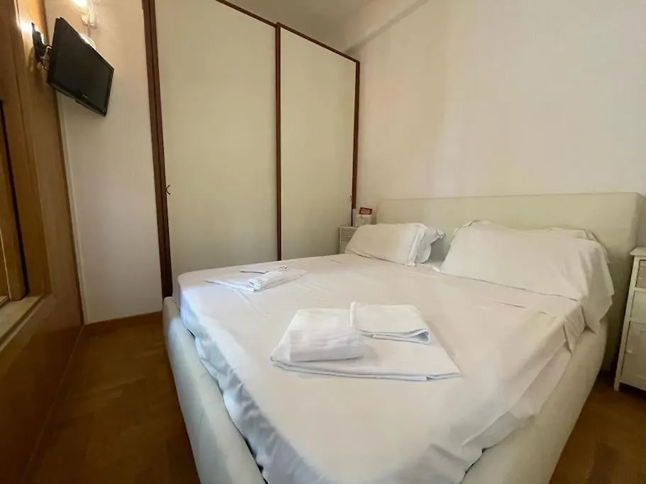 New - Comfortable Apt Porta Latina Roma Apartamento